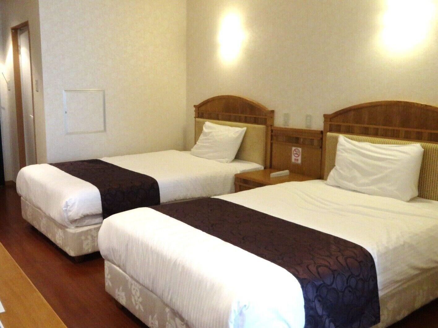 Hotel Castlevillage Miyakojima Esterno foto