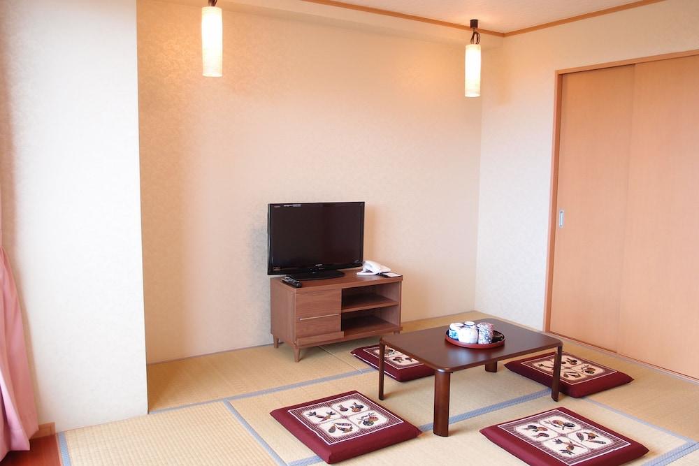 Hotel Castlevillage Miyakojima Esterno foto