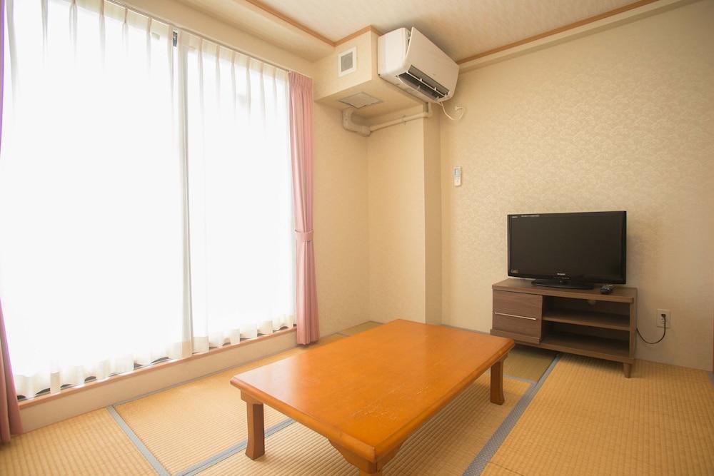 Hotel Castlevillage Miyakojima Esterno foto