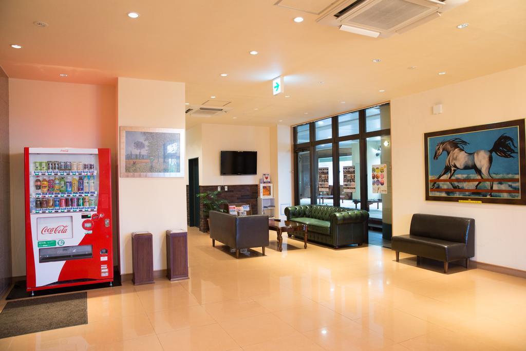 Hotel Castlevillage Miyakojima Esterno foto